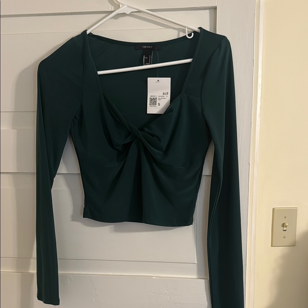 Forever 21 Women's Green Long Sleeve Top